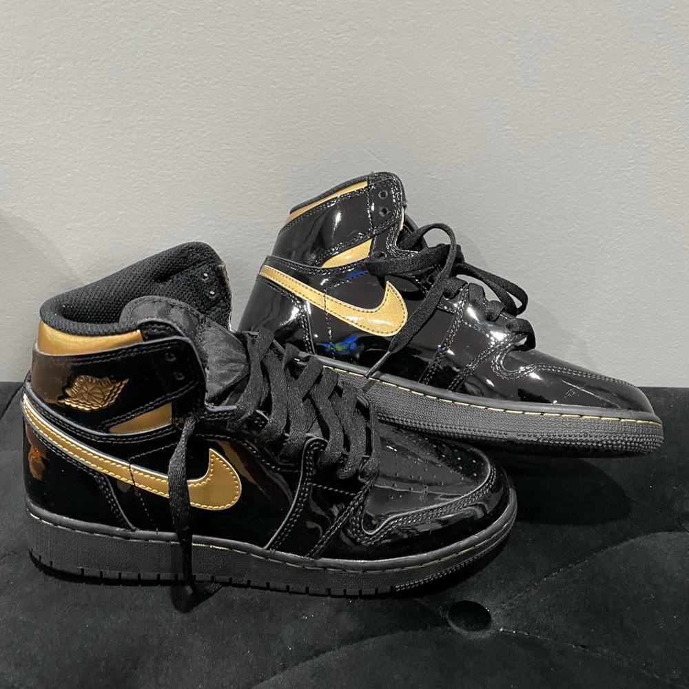 Air Jordan size 5Y. Worn once